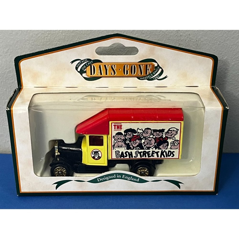 Vintage LLEDO DAYS GONE 1935 MORRIS PARCELS VAN THE BASH STREET KIDS